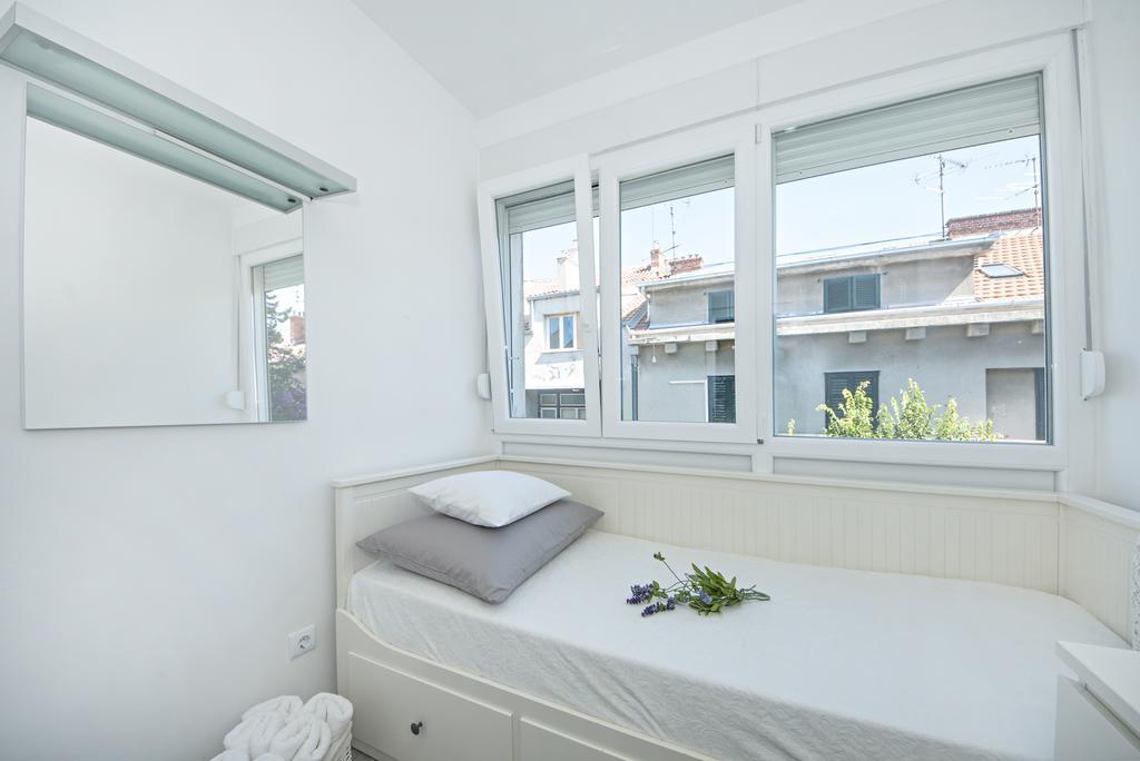 City Smart Apartment Split Room photo